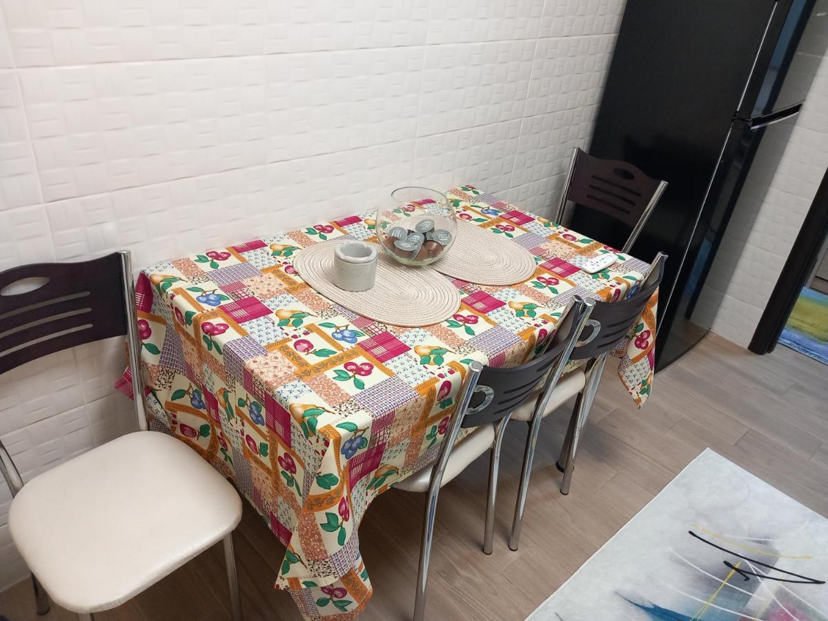 New Apart Apartment Fagaras Luaran gambar