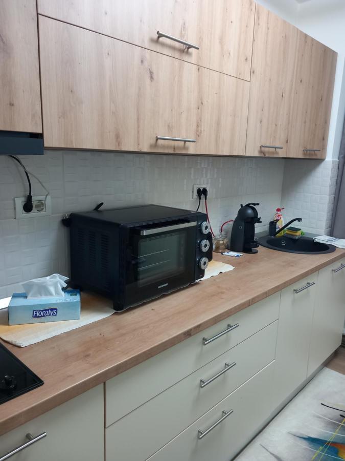 New Apart Apartment Fagaras Luaran gambar