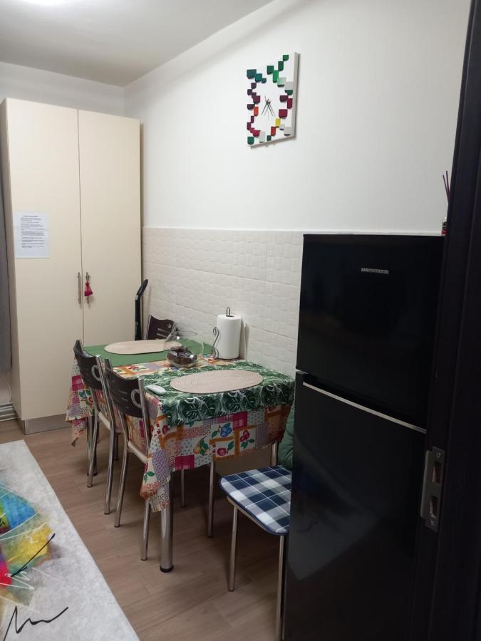 New Apart Apartment Fagaras Luaran gambar